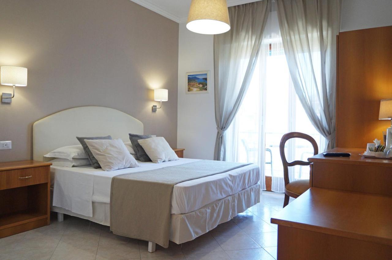 Villa Susy Relais 圣安吉洛 外观 照片